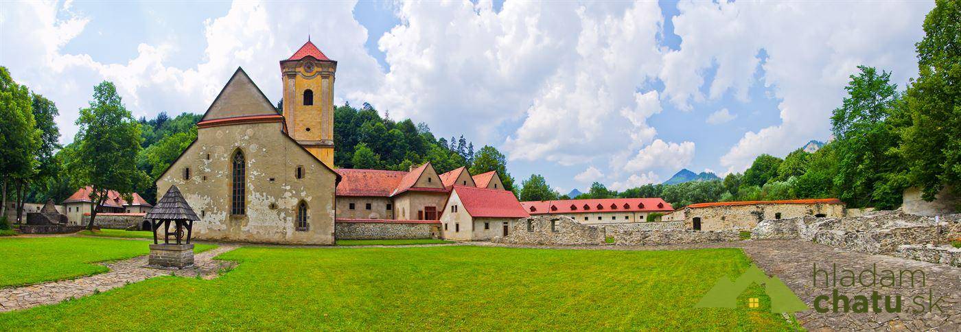 červeny klaštor.jpg