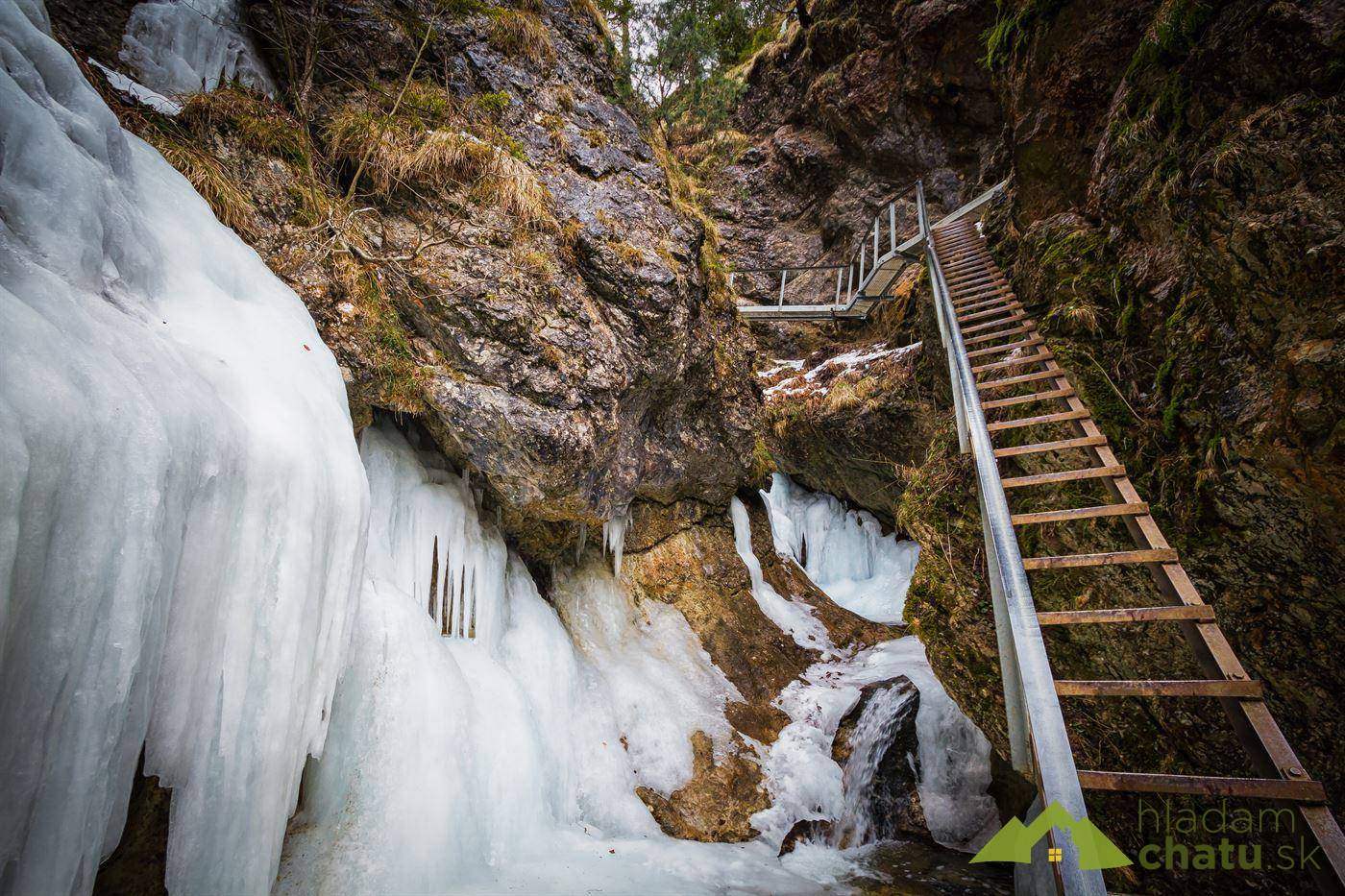 horne janošikove diery.jpg