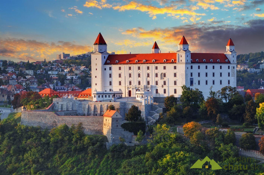 Bratislava castle – so bad inside that it's almost funny - The Present is  Perfect