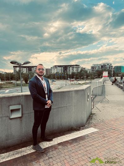 Domček na okraji mesta s kúpacou kaďou Ubytovateľ