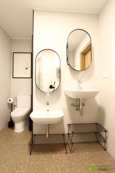 i.JPG
