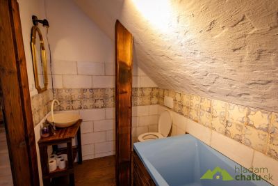 XXL Apartman vo Vt Ÿom hniezde Kupelna s Vanou.jpg