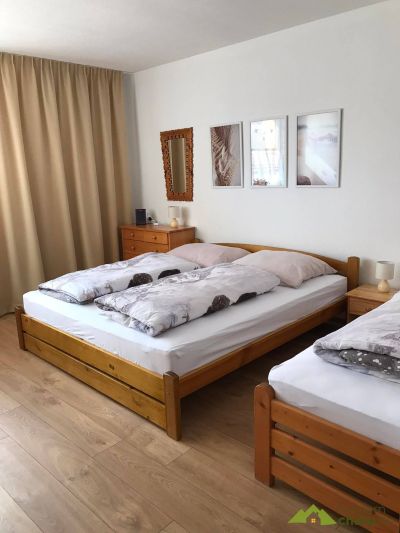 spálňa trojlôžková + možnosť prístelky